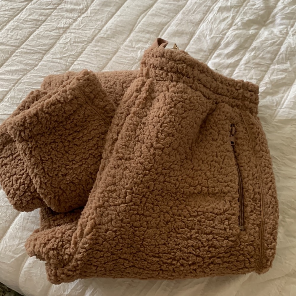 SKIMS Tan Fleece Track Pants & Joggers - Picture 6 of 7